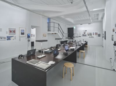 Blick in die Ausstellung "Die Körper und der Raum" im aut