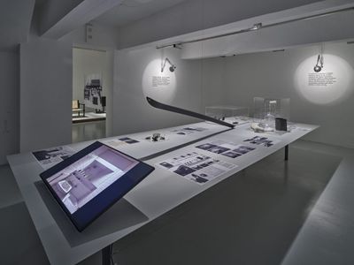 Blick in die Ausstellung "Egon Rainer: Ordnung und Lebendigkeit" im aut