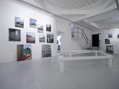 Blick in die Ausstellung "Italomodern" im aut