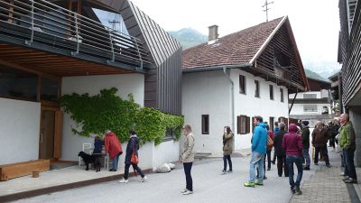 „Ein Dorfkern im Wandel“, Führung durch Zirl mit Julia Fügenschuh und Christof Hrdlovics