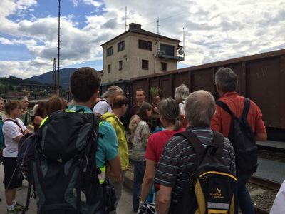 Spaziergang durch die unbekannte Welt der Pflanzen mit Thomas Schuh und Michael Thalinger