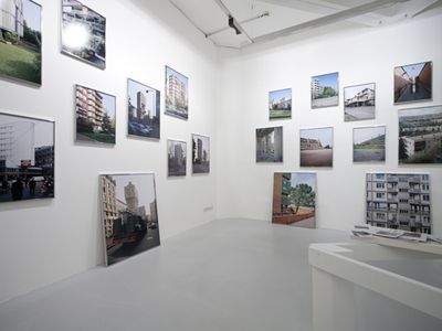 Blick in die Ausstellung "Italomodern" im aut