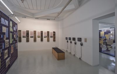 Blick in die Ausstellung "Boden für Alle. Eigennutz oder Gemeinwohl?" im aut