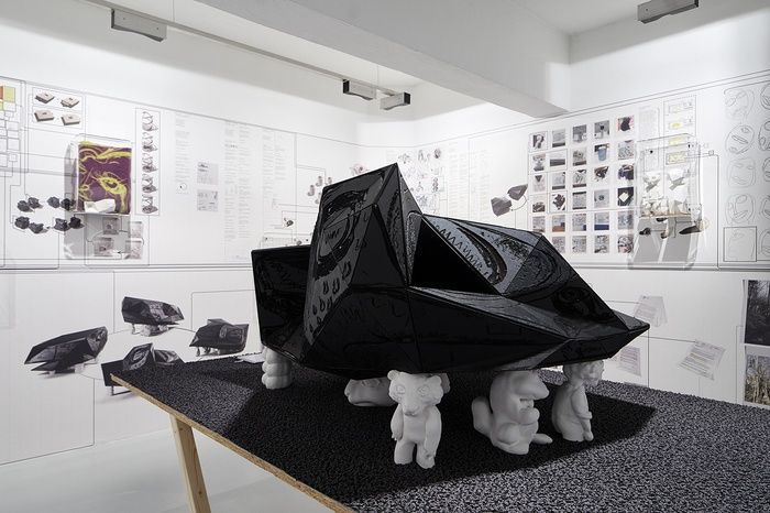 Blick in die Ausstellung „Snøhetta: Relations“ im aut, „A House to Die in“