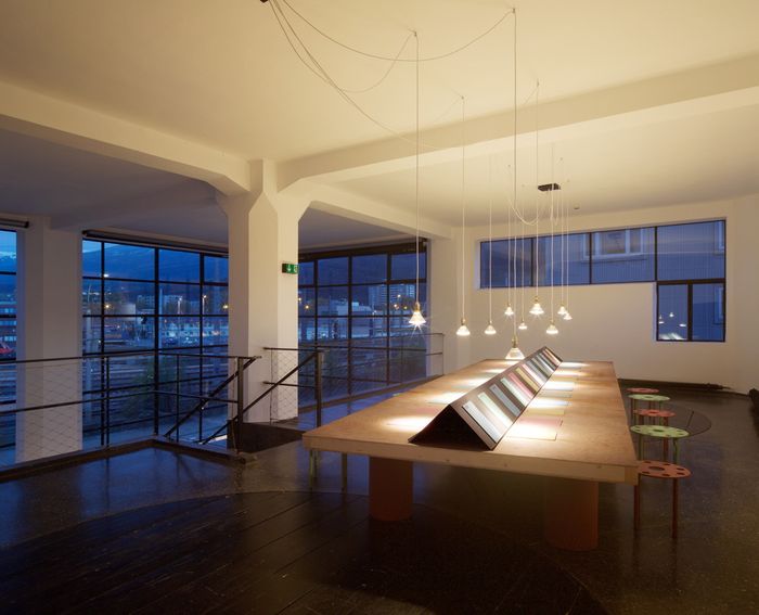 Blick in die Ausstellung im aut