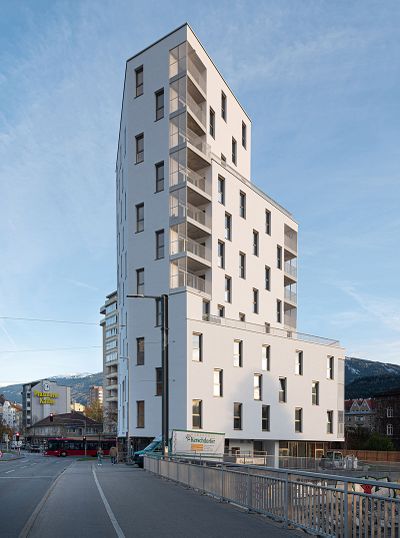 Wohnhochhaus Amraser Straße, Innsbruck, 2016 – 2022 (Architektur: scharmer – wurnig – architekten)