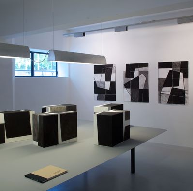 Blick in die Ausstellung "Arthur Salner: Raumbilderwelten" im aut