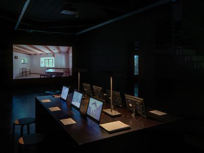 Blick in die Ausstellung "Über Lois Welzenbacher" im aut