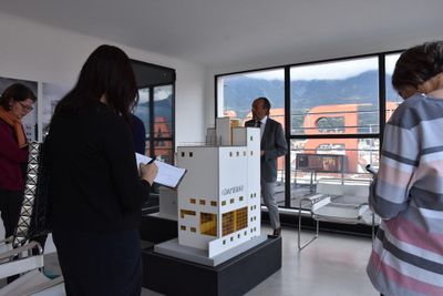 Pressegespräch zur Ausstellung "Über Lois Welzenbacher": die obersten Geschosse sind dem Adambräu gewidmet.