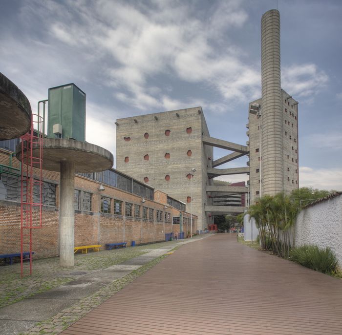 Lina Bo Bardi, SESC-Pompéia (Umnutzung einer Fabrikanlage zu einem Kultur- und Sportzentrum), São Paulo, 1977-86